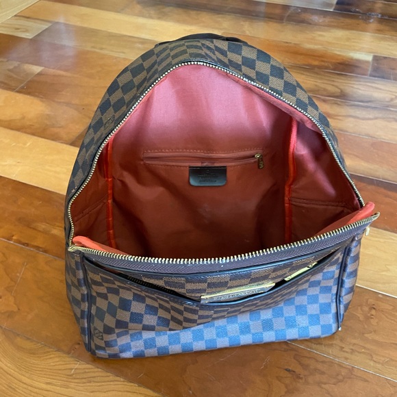 Louis Vuitton backpack - Picture 7 of 11